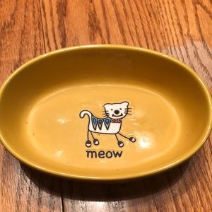 Pet dish